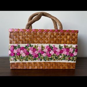 Silk embroidered bag with pink roses (small)